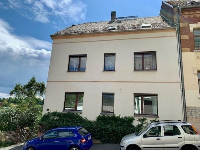 Wohnhaus mit viel Platz für eine Familie – Foto 1