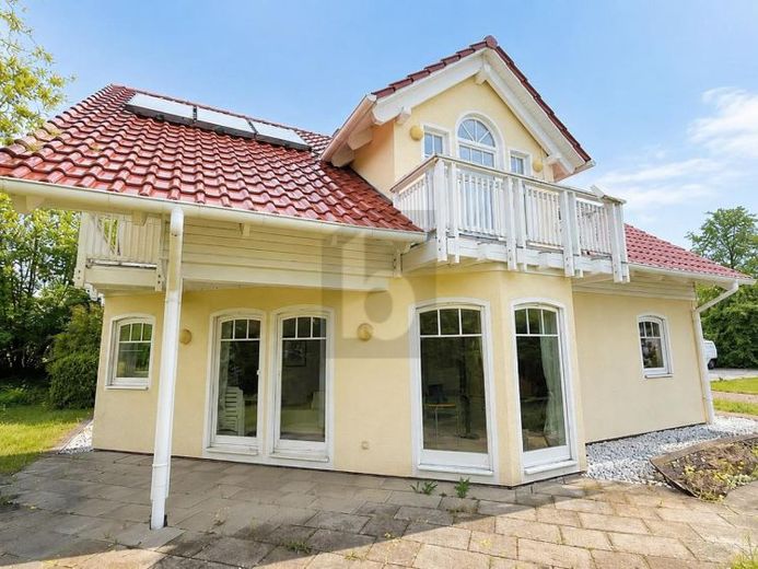 TOLLES WOHNDOMIZIL, SOFORT BEZUGSFREI, TOP DEAL – Foto 1