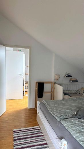 Pregiato appartamento maisonette di 4,5 locali con 3 balconi, cucina componibile e ascensore nel centro di Grafing – Foto 11