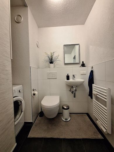 Gözde Südweststadt'ta 3 odalı daire – WC und Abstellraum