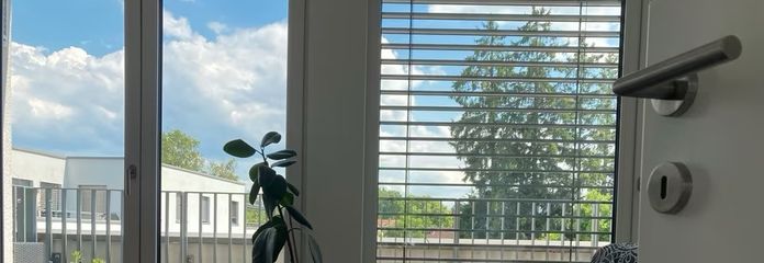 August Provisionsfrei! Stadthaus 5 Zi., 2 Bäder, 2 Dachterrassen, 2 TG – Energie A, Bezug Dez. – 2.OG