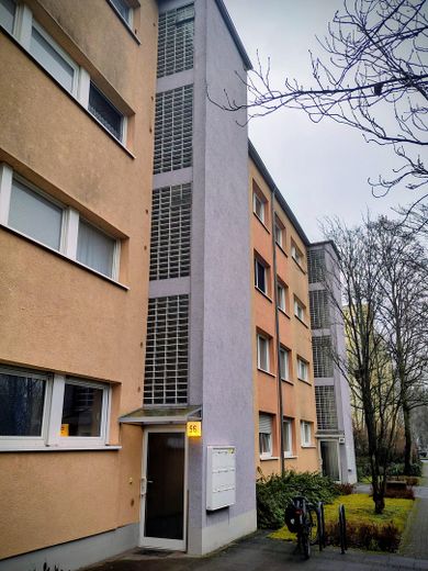 WG-Zimmer frei in Mainz – Uni, Klinik & City fast vor der Tür! – Vorderansicht Haus
