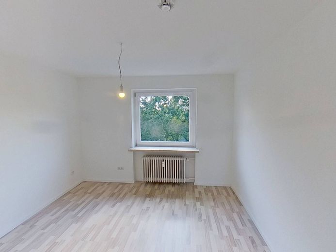 Helle 3-Zi.-Whg. mit BALKON in ruhiger Wohnlage – Schlafzimmer II