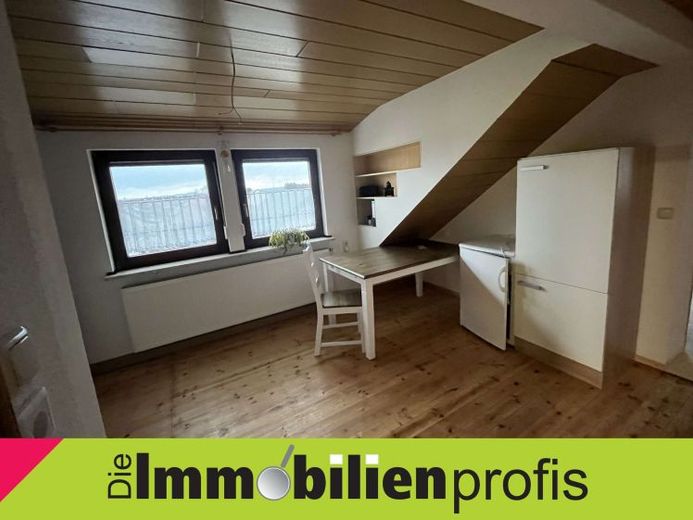 H-52158 - Dachgeschosswohnung mit Einbauküche in Helmbrechts – Photo 1