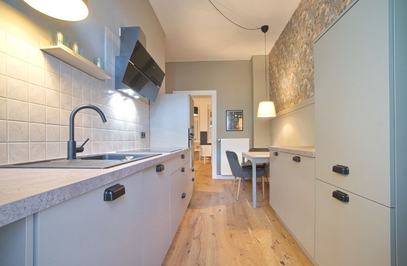 First-time occupancy after renovation: extremely appealingly designed and furnished apartment with loggia overlooking garden – 04018a6bb05876e37f3cacc31240c0d4eae010e1.jpg