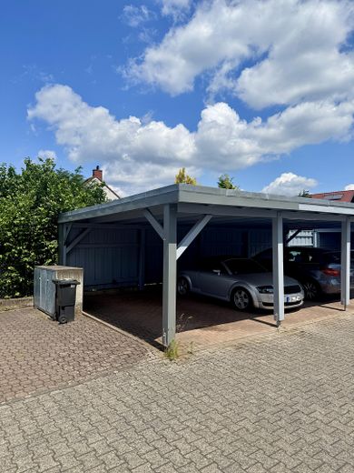 Carport (li. außen)