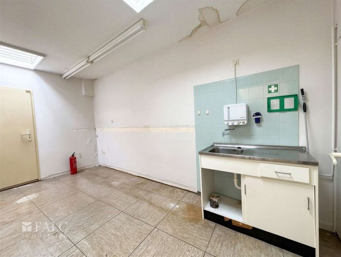 Attraktive Gewerbefläche in bester Innenstadtlage von Remscheid – Labor