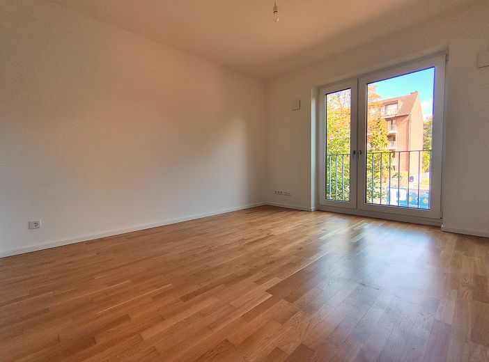 Modern & sofort bezugsfrei: 3-Zi.-Wohnung mit 2 Bädern & Loggia – provisionsfrei – Zimmer 2, Original