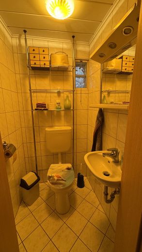 Wohnen am Schloßgarten im idyllischem Burgpreppach – Gäste WC