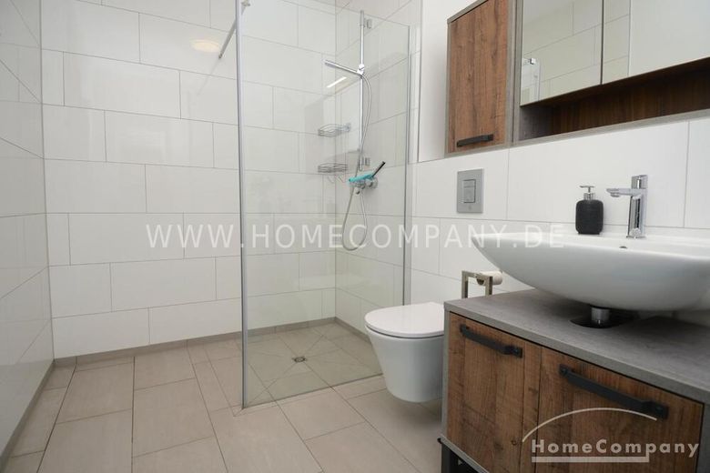 Exklusive, voll möblierte 4-Zimmer-Neubauwohnung mit Terrasse und Golfplatzblick in Berlin-Kladow – fca32a02872df57ce35d1a25a409562240f72eab.jpg