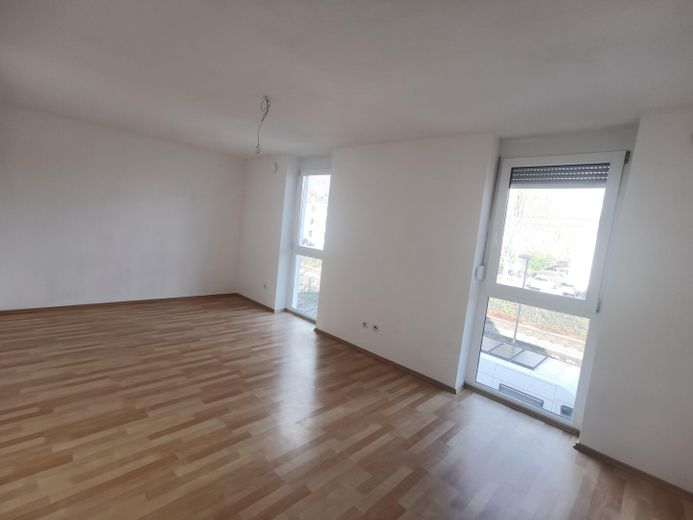 3-room apartment with balcony, fitted kitchen and underground garage – Schlafzimmer
