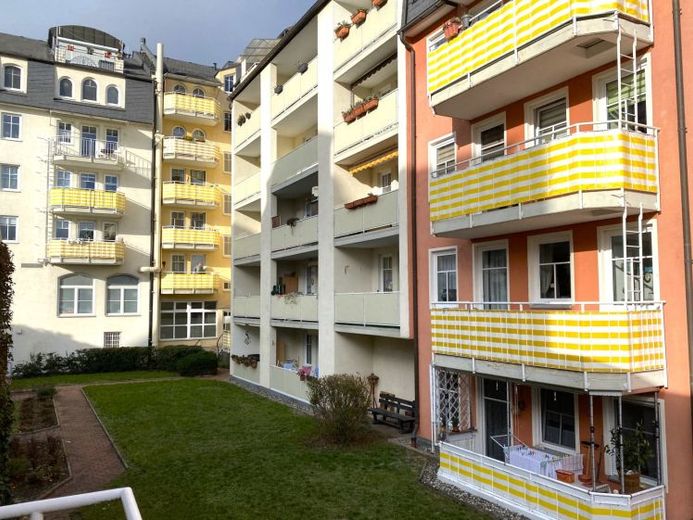 Paketverkauf: 9 Wohnungen mit 9 TG-Stellplätzen, ausgezeichnete Lage, Aufzug! – Foto 1