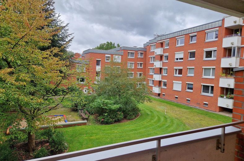 Provisionsfrei & bezugsfrei: 1,5-Zimmer-Wohnung mit Balkon – Ausblick Balkon