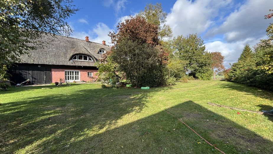 Haus, Bauernhaus, Landhaus, ländliches Idyll in ruhiger Lage. Ein Landhaus , das die Seele berührt – Südostansicht 2