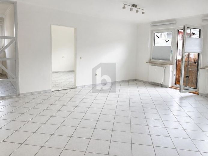 MODERN ZENTRAL EINZUGSBEREIT – Foto 1