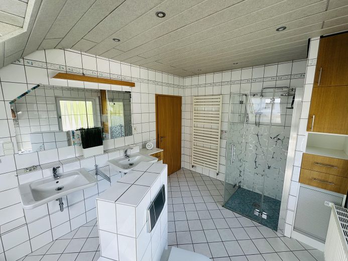 Großzügiges EFH mit sehr schöner ELW – Foto 25