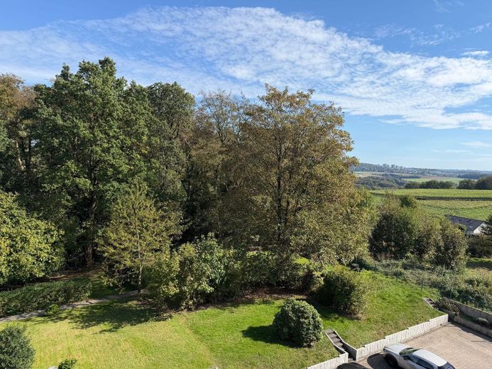Maisonette di 5,5 locali con ampio soppalco, terrazza sul tetto e vista panoramica su Wülfrath - senza commissioni – Blick aus Kinderzimmer
