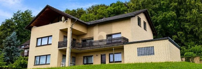 FAMILIENDOMIZIL IN FANTASTISCHER LAGE AM WALDRAND