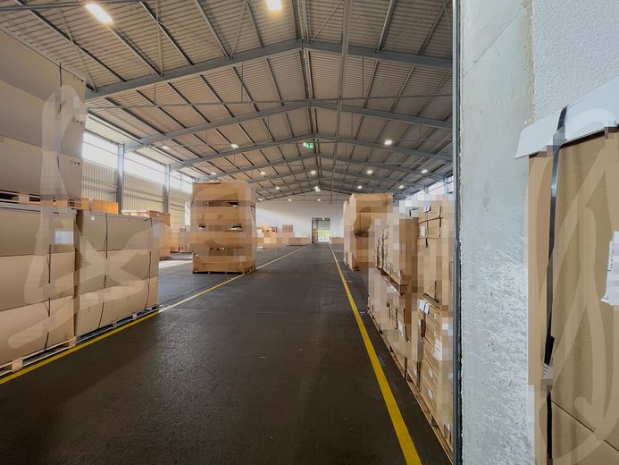 हुंडरडॉर्फ वाणिज्यिक पार्क में 4.760 m² का बिना हीटिंग वाला हॉल – 1.505 m² से विभाज्य - हॉल 25 - किराए पर – फोटो 20