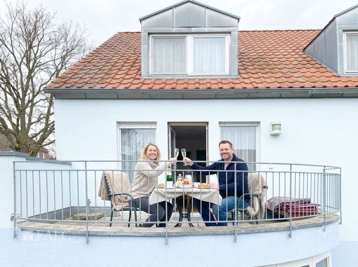 Helle Maisonettewohnung mit Südbalkon und Tiefgarage in Neudietendorf – Sektfrühstück auf Süd-Balkon