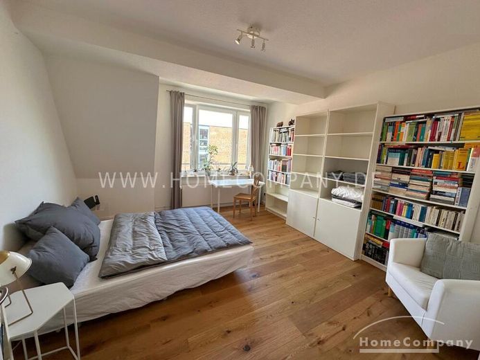 Maisonette centrale, luminosa e aperta con vista sui tetti di Kiel - un'oasi nella città. – 1f6676885f91dc405e10fd898ebfb6c06882a5c4.jpg