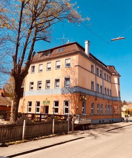 Gebäude