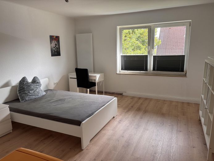 Wunstorf Kolenfeld – 4 Zimmer, flexibel nutzbar (Familie oder WG) – Schlafzimmer
