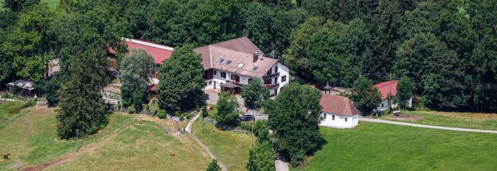 Traumimmobilie für Pferdeliebhaber im Allgäu mit Reithalle und einmaligem Alpenblick