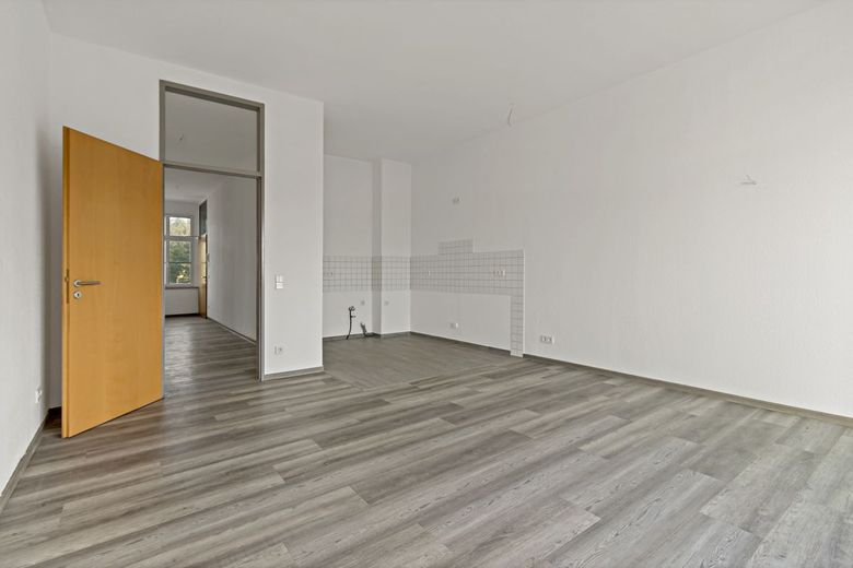 Wohnen in der Altstadt
Großartige 3-Raumwohnung mit Balkon! – Wohnzimmer