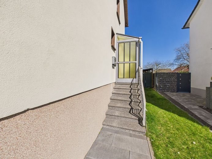 Familientraum in Saarlouis: Großzügiges Einfamilienhaus mit weitläufigem Garten in ruhiger Lage – Bild 4