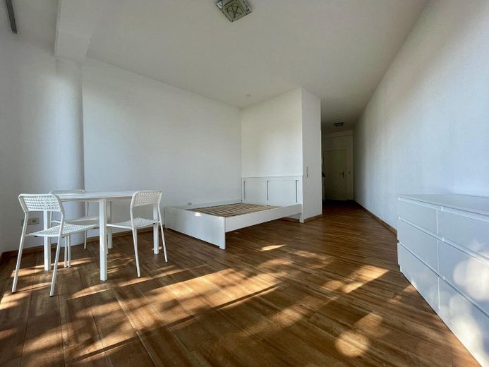 Möbliertes 1-Zimmerappartement mit Balkon in zentraler und ruhiger Lage! – फोटो 4