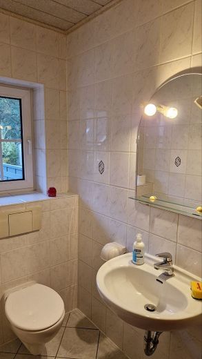 Modernes und gepflegtes Haus zu vermieten – Foto 4