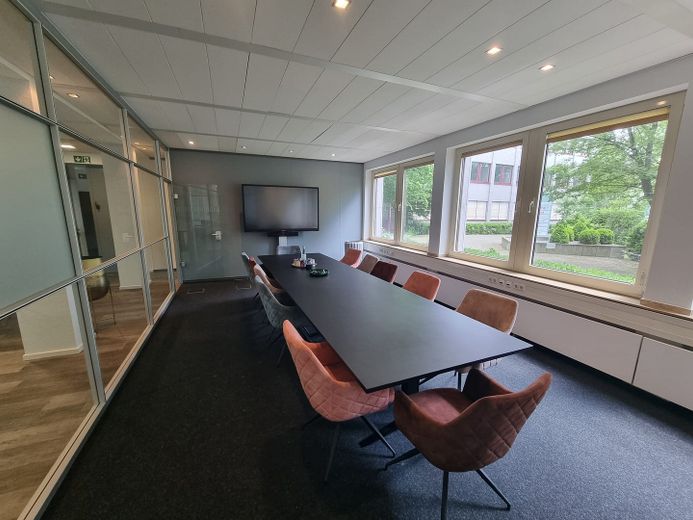 Premium Office – Sofort bezugsfertiges Büro mit Glaswänden und Top-Ausstattung – Meeting