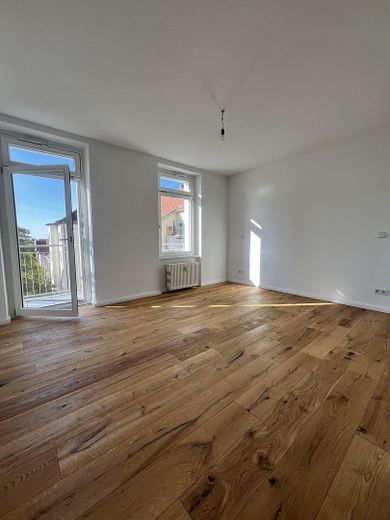 Ihr neues Zuhause wartet - Erstbezug nach Kernsanierung mit Balkon – Schlafzimmer