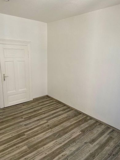 2-Zimmer-Wohnung Nähe Zollhafen / Rhein – Wohnzimmer