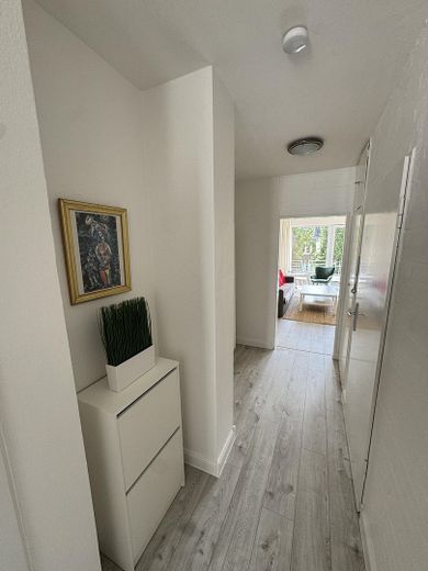 Schicke Single-Wohnung in Düsseldorfer Altstadt in Rheinnähe -Ohne Provision- – Flur