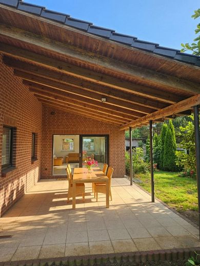 Amplia casa bifamiliar/zona de uso mixto, 280 m² – Foto 2
