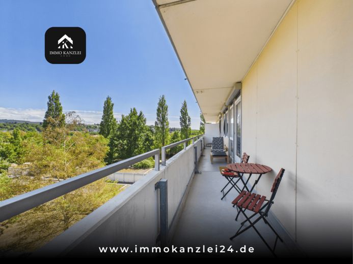 Lahr: Luminoso apartamento de 3 habitaciones con balcón envolvente y amplias vistas a zonas verdes – Foto 1