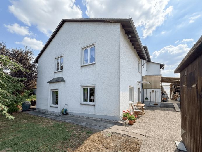 Attraktives Mehrfamilienhaus mit Potenzial in Wiesbaden – फोटो 1