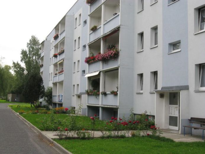Top sanierte 3-Zimmer-Wohnung in grünem Wohngebiet – फोटो 1