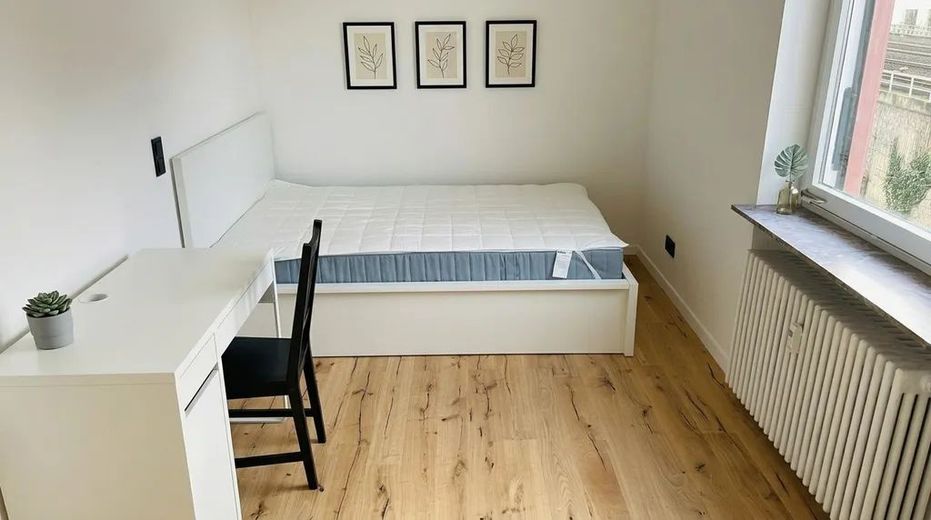 Pokój w mieszkaniu współdzielonym dla studentów i młodych profesjonalistów / Emser Straße 40, Frankfurt am Main / WE 8 / 3.OG / Zi. 3 – Schlafzimmer