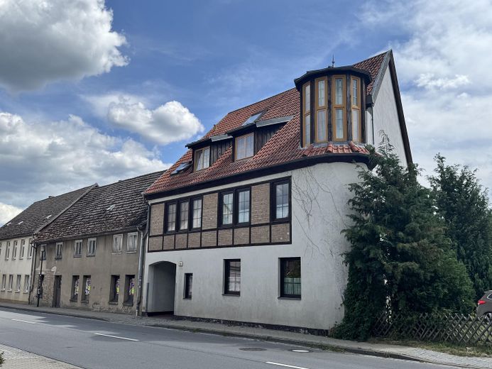 Yield rental house and agricultural areas in Mirow – Straßenansicht