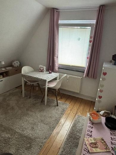 Achtung: WG Zimmer! 2 private Zimmer (plus Wohnzimmer) für je 430 € Warmmiete – Wohnzimmer