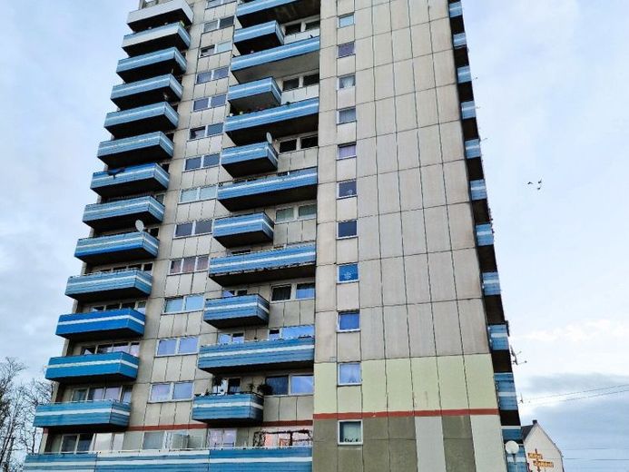 Zentral gelegene 2,5-Zimmer-Wohnung zu verkaufen. Mit schöner Aussicht – Foto 1