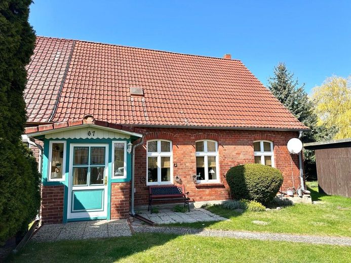 HORN IMMOBILIEN ++ gemütliche Doppelhaushälfte in Randlage, Wilhelmsburg bei Ferdinandshof – Nutzen Sie Ihre Chance!