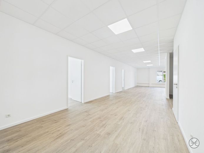 Bürofläche in Frequenzlage von Kreyenbrück // Erstbezug // Kreyenbrück // Oldenburg – Eden-Ehbrecht-Immobilien_Gewerbe_Bürofläche_Vermietung_016
