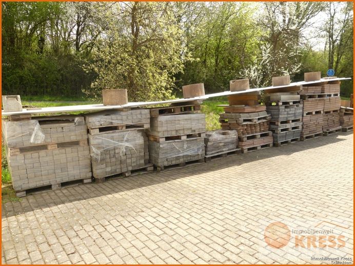 Capannone spazioso: ideale per macchine edili &amp; attrezzature di piccole dimensioni. Ampio spazio di stoccaggio, grandi portoni a Sterbfritz – Bild 11