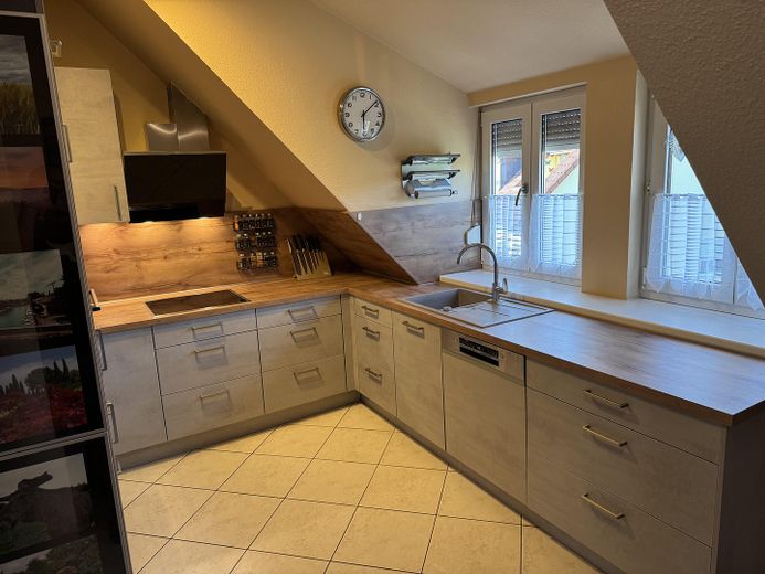 Appartement en duplex avec galerie unique, balcon orienté sud et vue dégagée sur la vallée de la Bibert – Photo 5