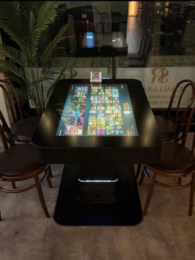 „Nowo wyremontowany bar-lounge w Ludwigsburgu – elastyczne wykorzystanie – poszukiwany nowy najemca” – Spieltisch