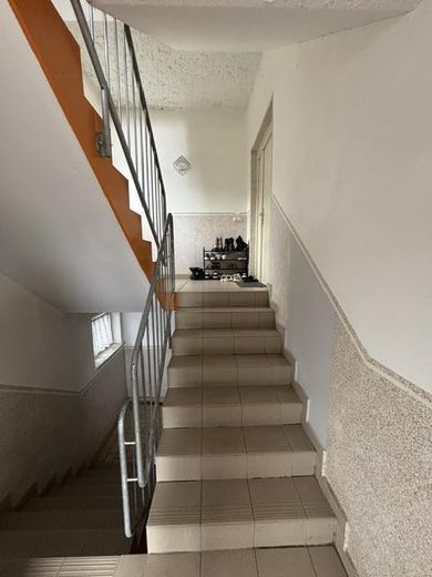 Maison plurifamiliale avec grand garage à Breitenbrunn – Treppenhaus MFH